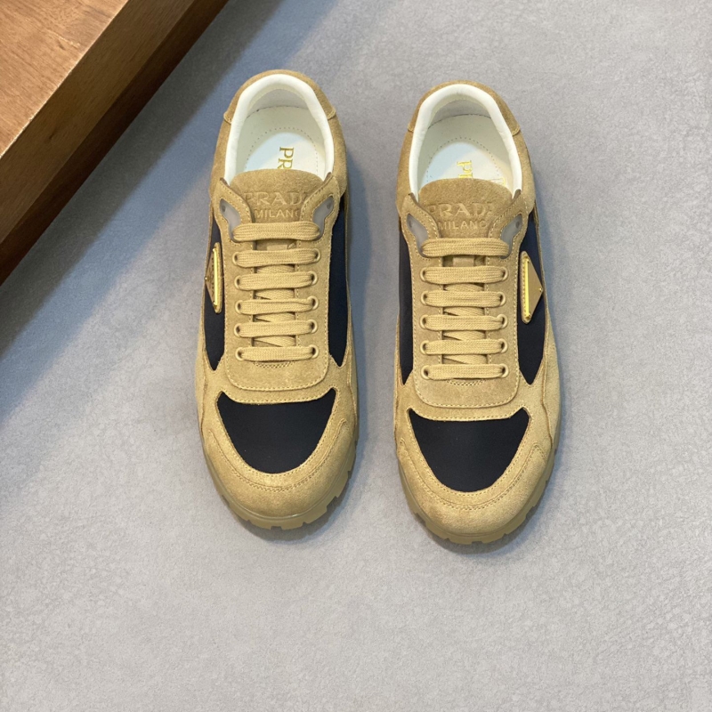 Pra*a casual shoes